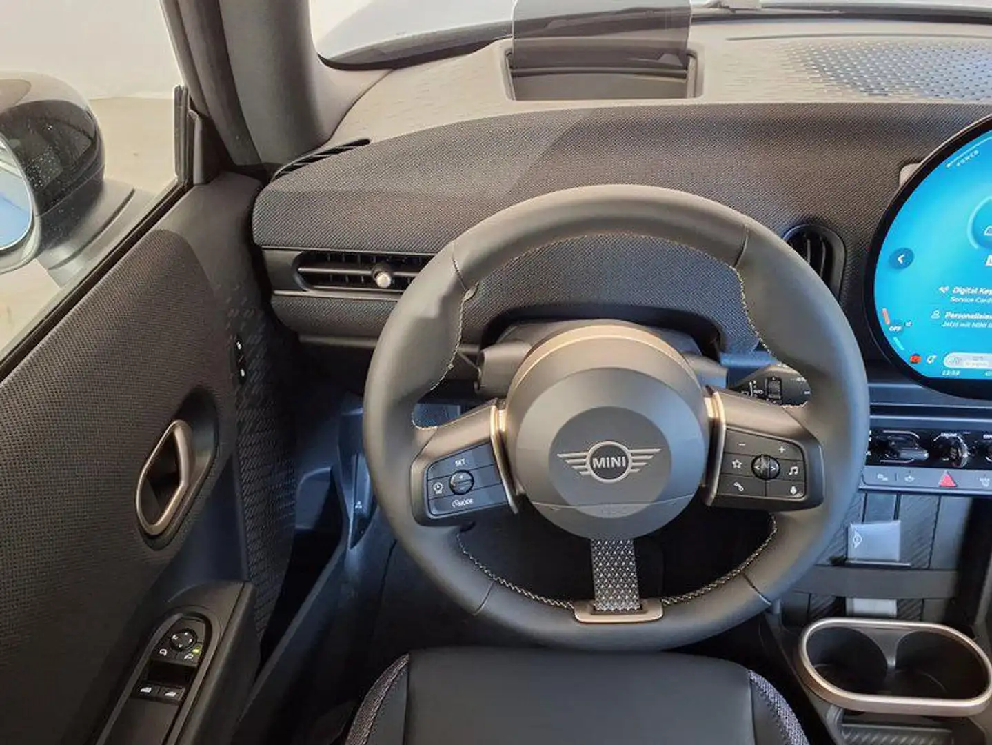2026 MINI Cooper, 7 000 km, Rakousko — foto 12 z 12