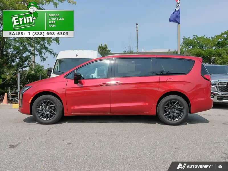 2027 Chrysler Pacifica Select AWD, červená, dovoz Kanada — foto 3 z 12