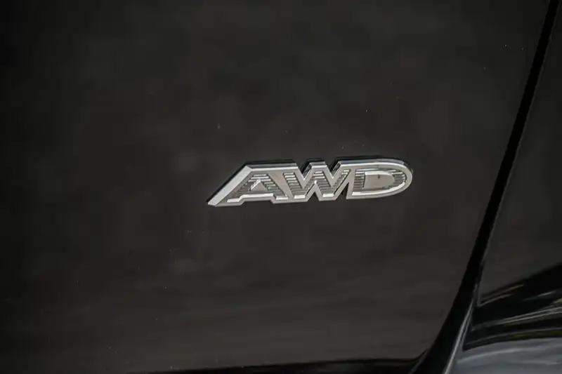 2026 Chrysler Pacifica Select, černá, 55 km, dovoz Kanada — foto 9 z 12