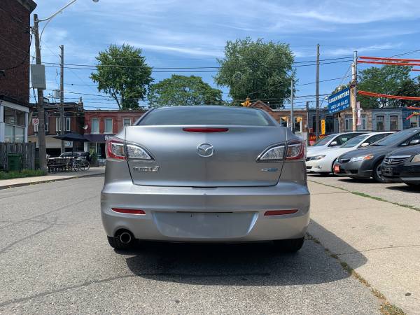 2012 Mazda, dovoz Kanada — foto 4 z 12