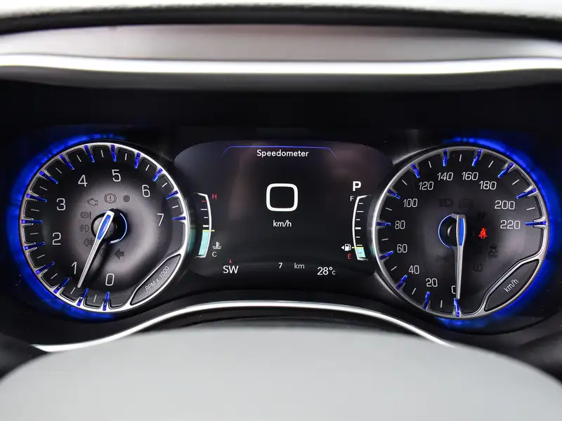 2027 Chrysler Pacifica Select, bílá, 22 km, dovoz Kanada — foto 12 z 12