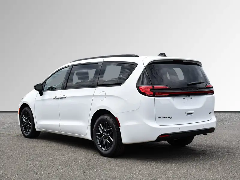 2027 Chrysler Pacifica Select, bílá, 22 km, dovoz Kanada — foto 3 z 12