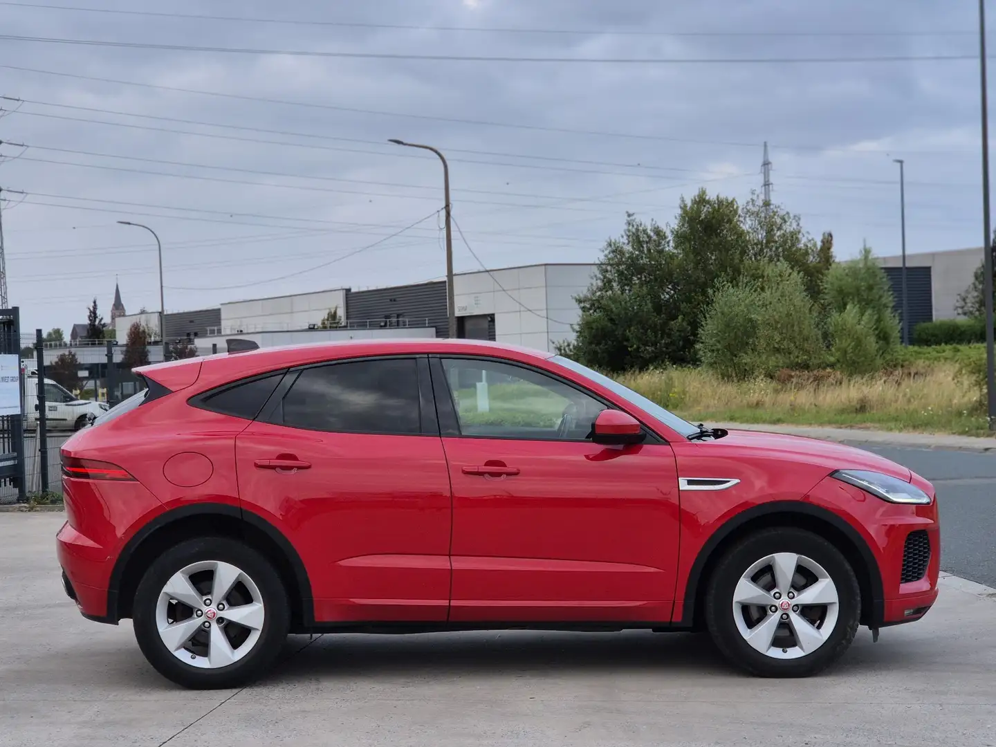 2020 Jaguar E-Pace, 220 000 km, Belgie — foto 4 z 12