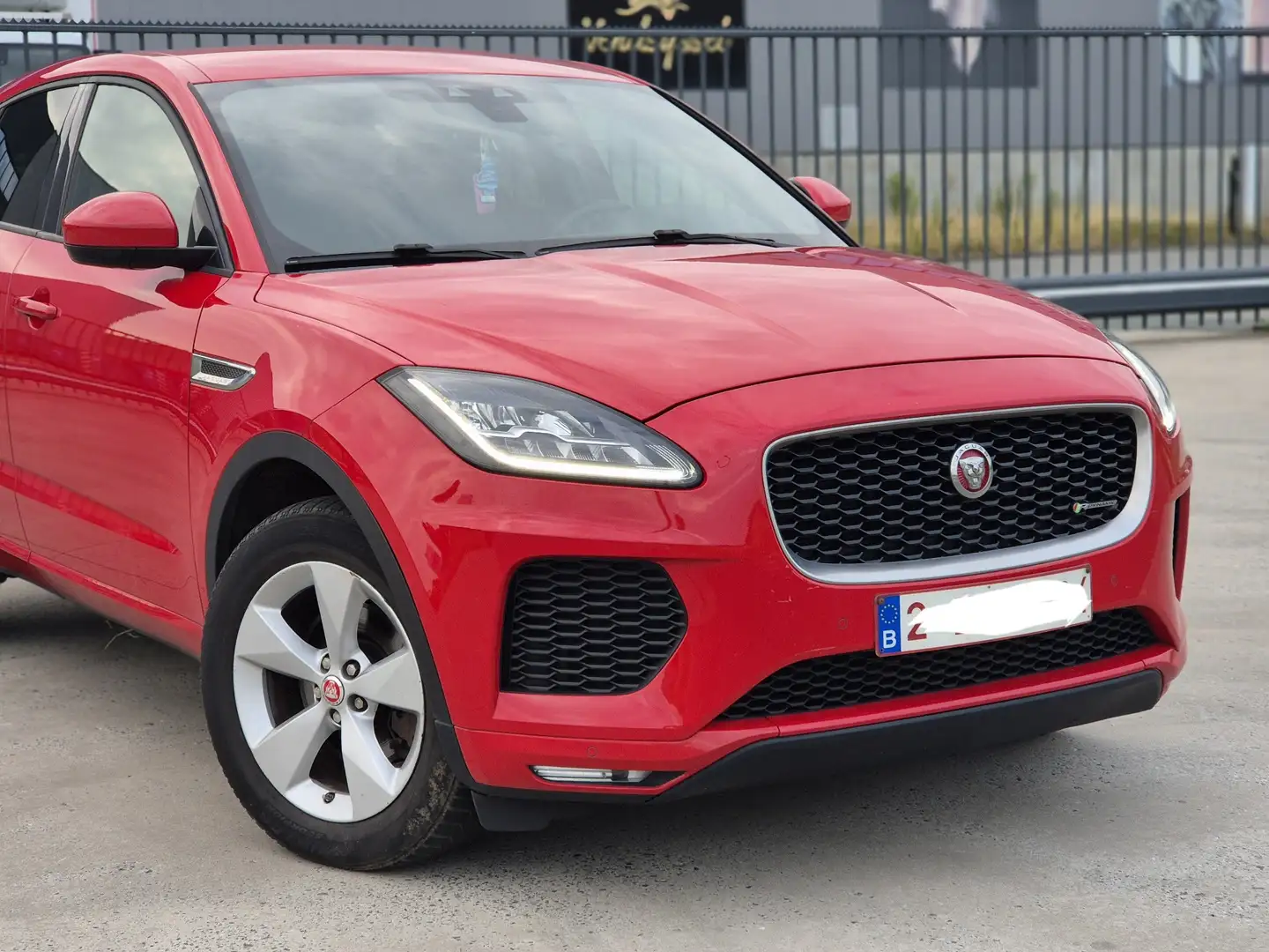 2020 Jaguar E-Pace, 220 000 km, Belgie — foto 5 z 12