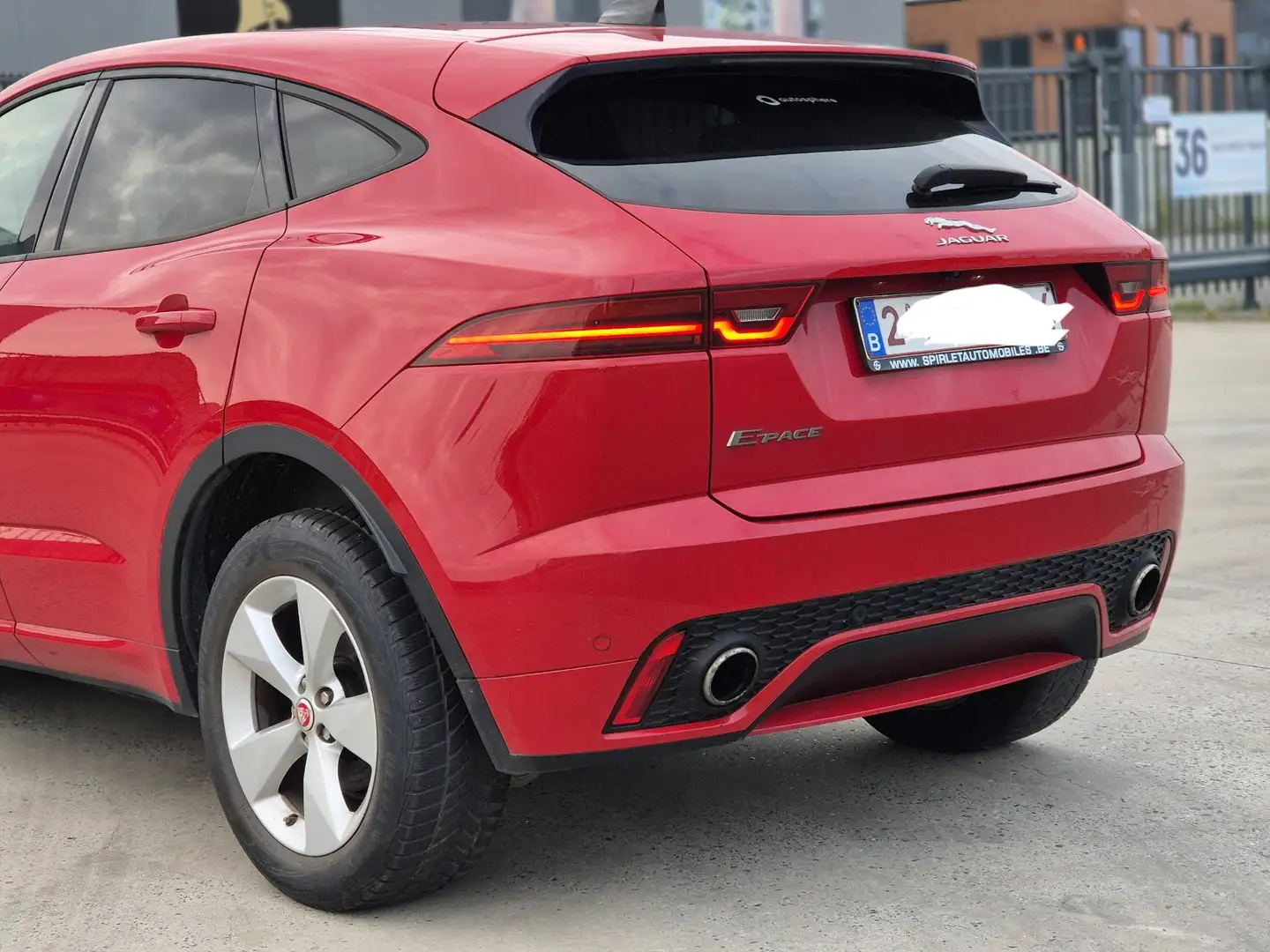 2020 Jaguar E-Pace, 220 000 km, Belgie — foto 8 z 12