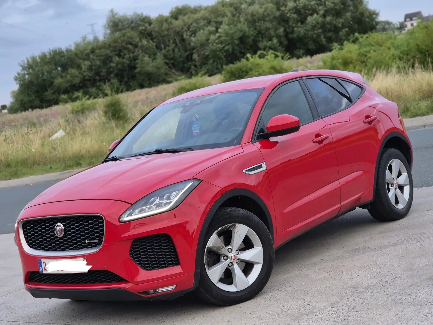 2020 Jaguar E-Pace, 220 000 km, Belgie — foto 9 z 12