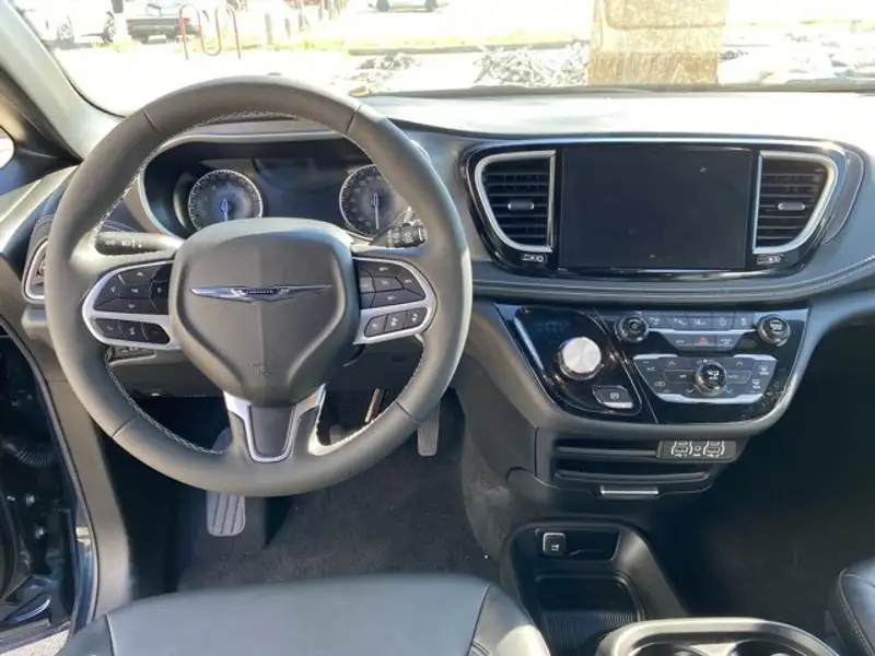 2025 Chrysler Pacifica Select, modrá, 14 824 km, dovoz Kanada — foto 11 z 12