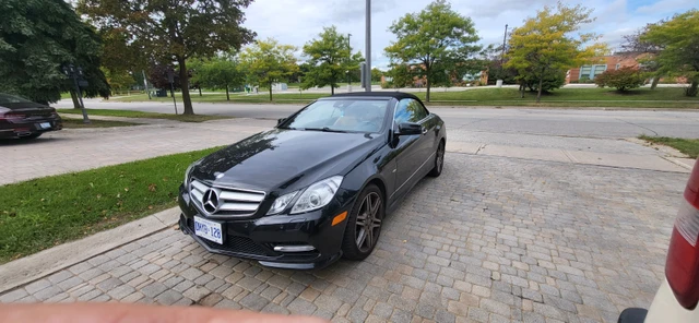 2012 Mercedes-Benz Eclass e350, černá, 202 159 km, dovoz Kanada — foto 2 z 4