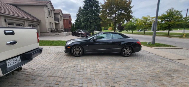 2012 Mercedes-Benz Eclass e350, černá, 202 159 km, dovoz Kanada — foto 3 z 4