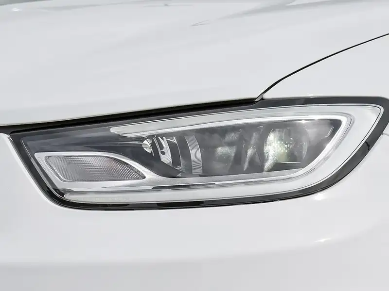 2026 Chrysler Pacifica, bílá, 93 km, dovoz Kanada — foto 10 z 12