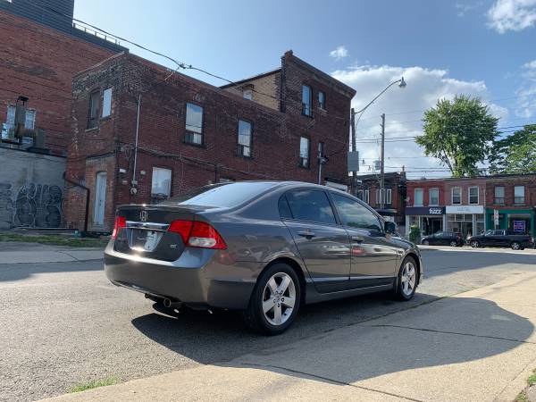 2011 Honda, dovoz Kanada — foto 5 z 12