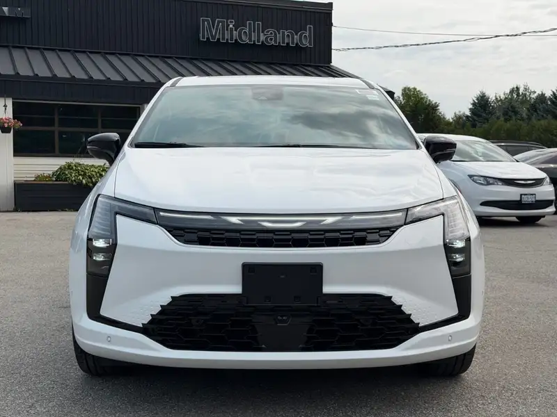 2027 Chrysler Pacifica Select, bílá, 10 km, dovoz Kanada — foto 11 z 12