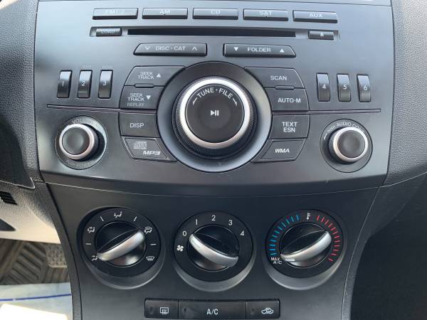 2013 Mazda, dovoz Kanada — foto 11 z 12