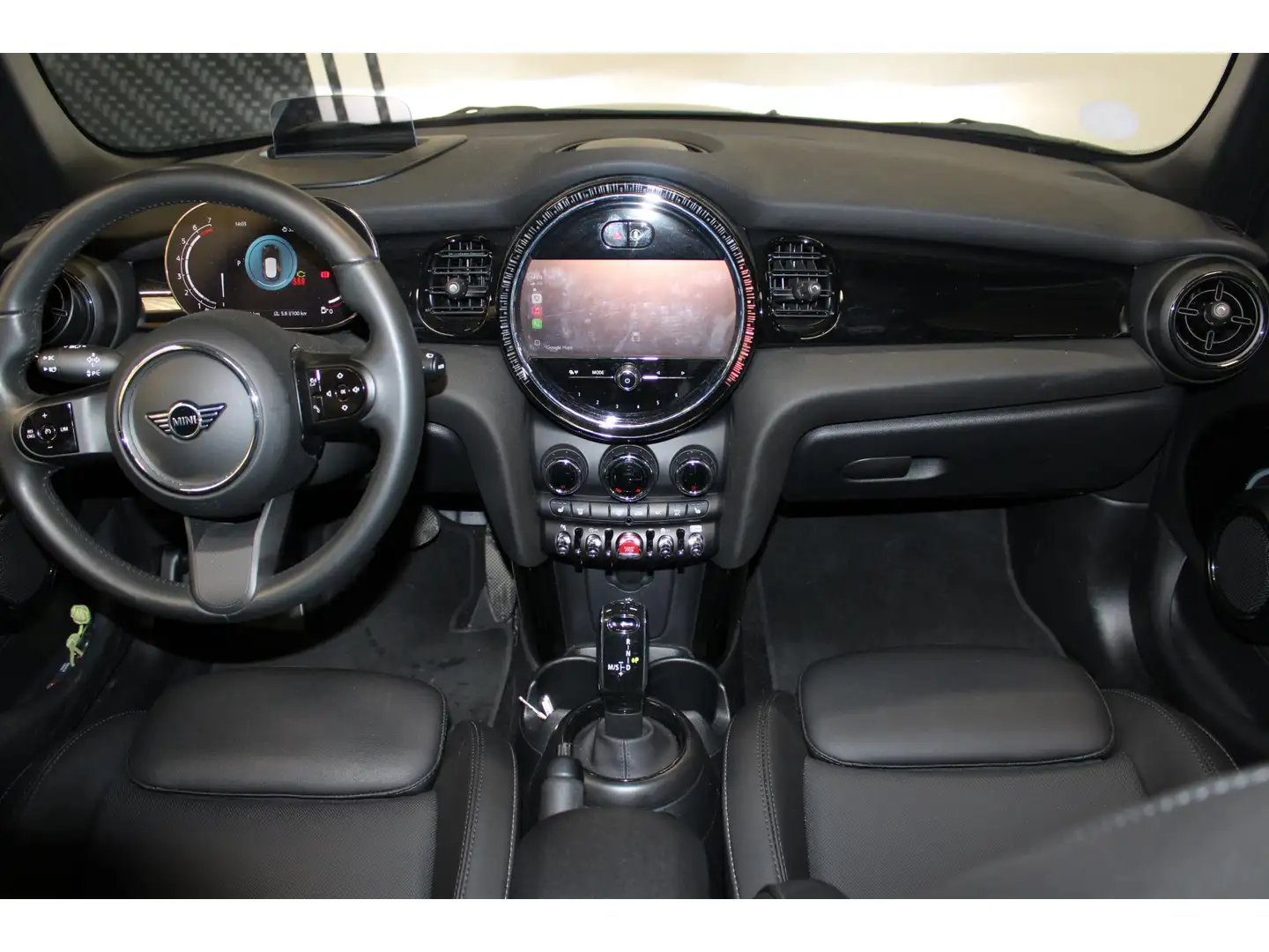 2024 MINI Cooper, 21 500 km, Francie — foto 9 z 12