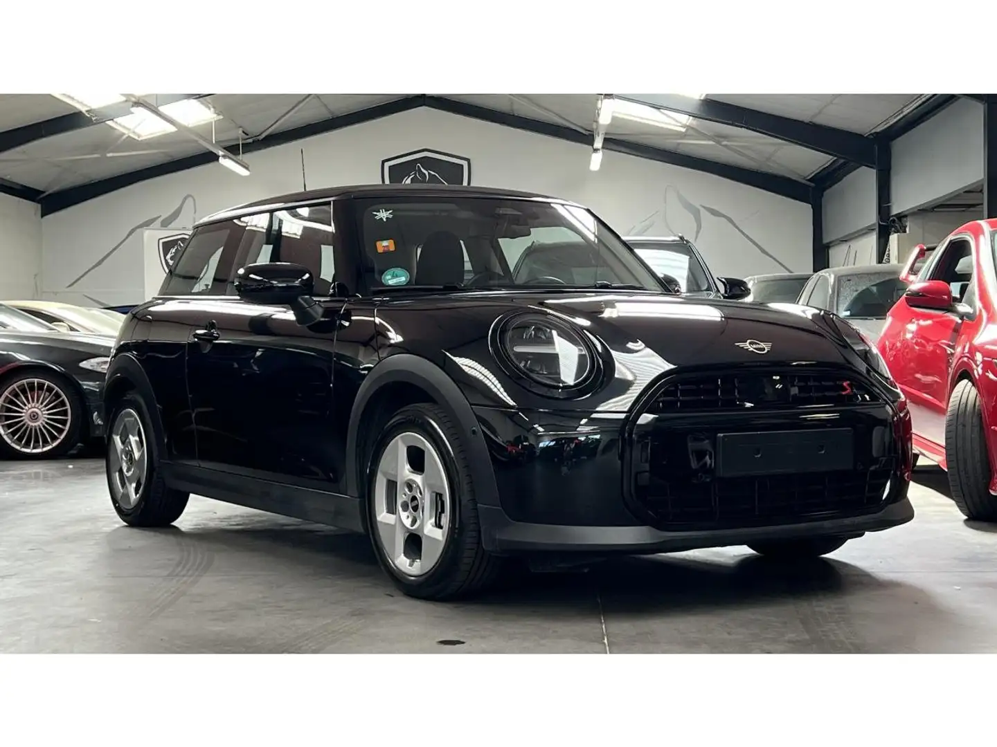 2024 MINI Cooper, 8 350 km, Francie — foto 1