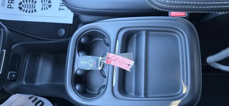 2027 Chrysler Pacifica, zelená, dovoz Kanada — foto 11 z 12