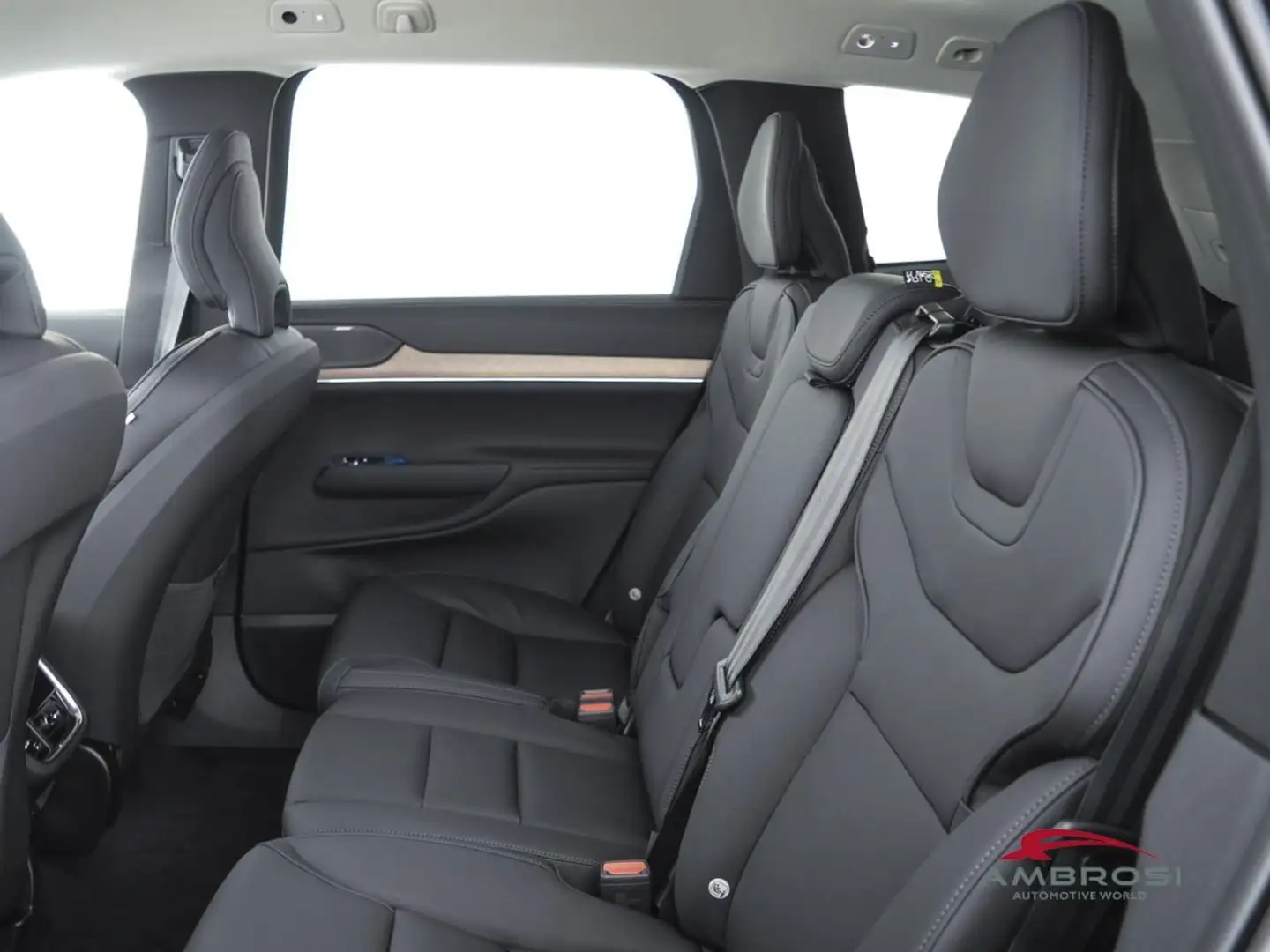 2026 Volvo EX90, Itálie — foto 10 z 12