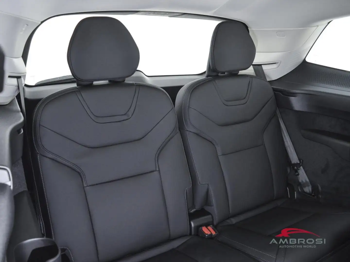 2026 Volvo EX90, Itálie — foto 12 z 12