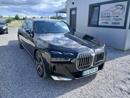 2023 BMW, 105 620 km, Bulharsko — foto 1