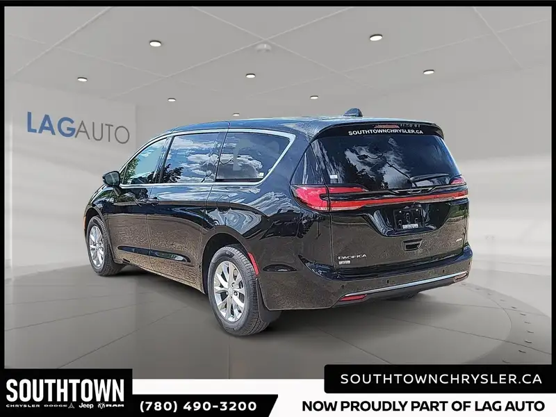 2027 Chrysler Pacifica SELECT AWD, černá, 0 km, dovoz Kanada — foto 4 z 12