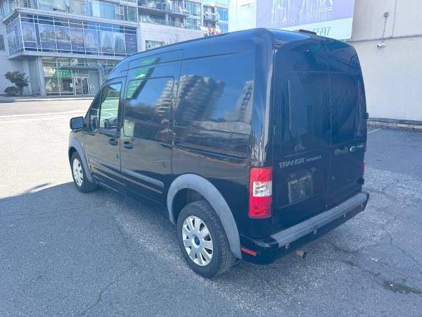 2013 Ford, dovoz Kanada — foto 4 z 12