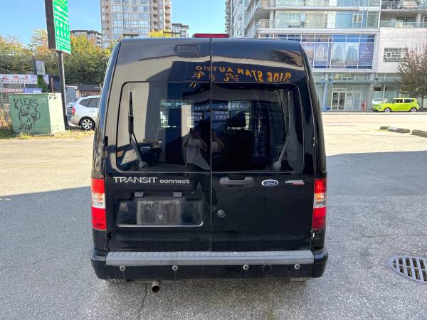 2013 Ford, dovoz Kanada — foto 6 z 12