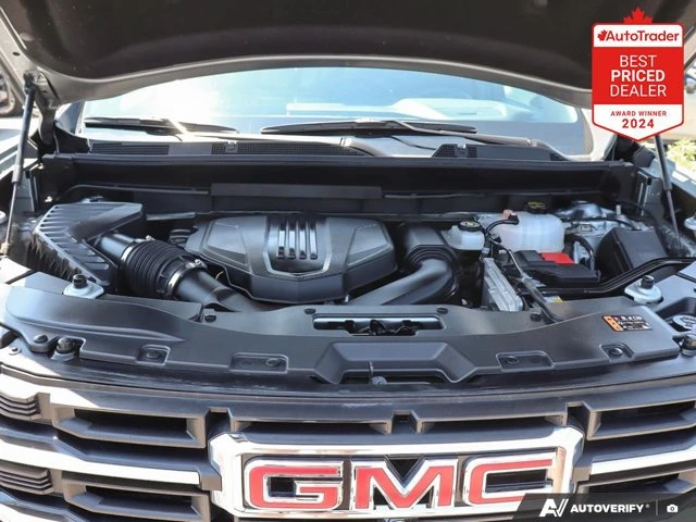 2025 GMC Acadia Elevation, šedá, 45 179 km, dovoz Kanada — foto 11 z 20