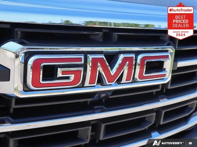 2025 GMC Acadia Elevation, šedá, 45 179 km, dovoz Kanada — foto 12 z 20