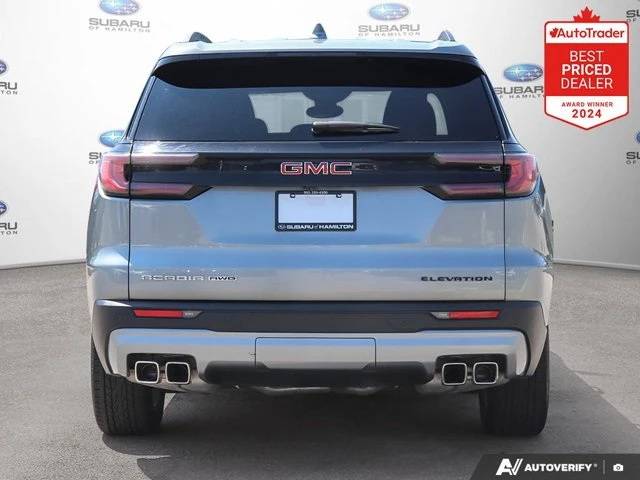 2025 GMC Acadia Elevation, šedá, 45 179 km, dovoz Kanada — foto 4 z 20