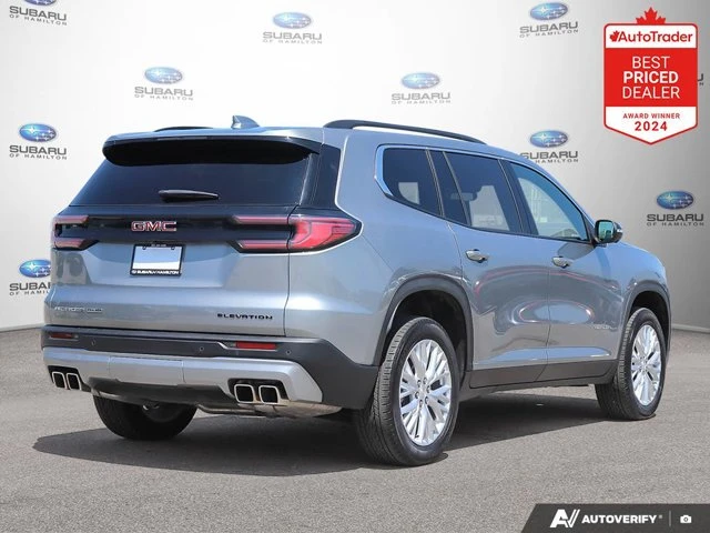 2025 GMC Acadia Elevation, šedá, 45 179 km, dovoz Kanada — foto 5 z 20
