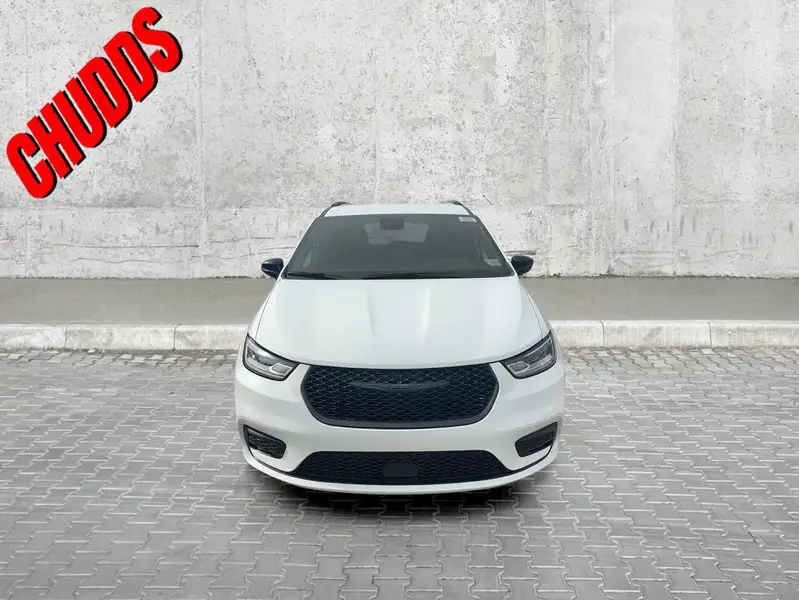 2025 Chrysler Pacifica Select, bílá, 9 km, dovoz Kanada — foto 2 z 12