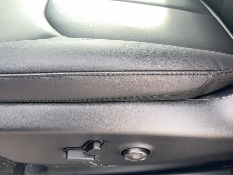 2025 Chrysler Pacifica Select, bílá, 9 km, dovoz Kanada — foto 9 z 12