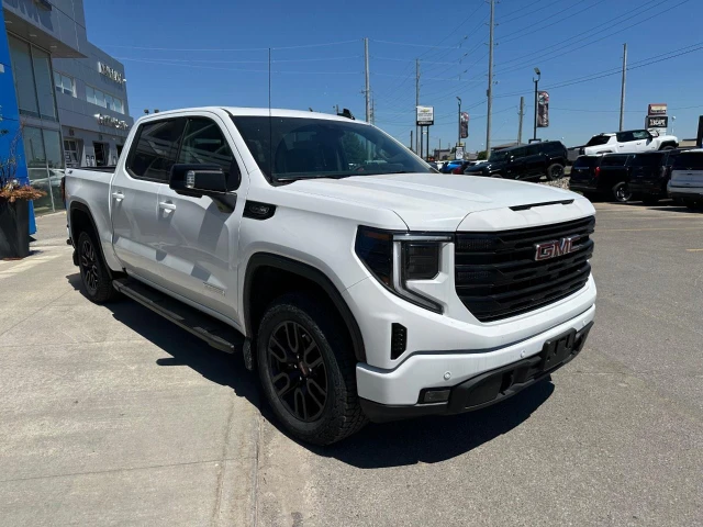 2026 GMC Sierra 1500 Elevation, bílá, 402 km, dovoz Kanada — foto 3 z 5