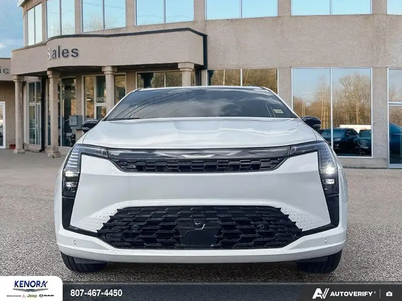 2027 Chrysler Pacifica SELECT, bílá, 23 km, dovoz Kanada — foto 2 z 12