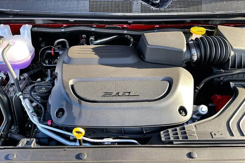 2026 Chrysler Pacifica Select, červená, 0 km, dovoz Kanada — foto 11 z 12