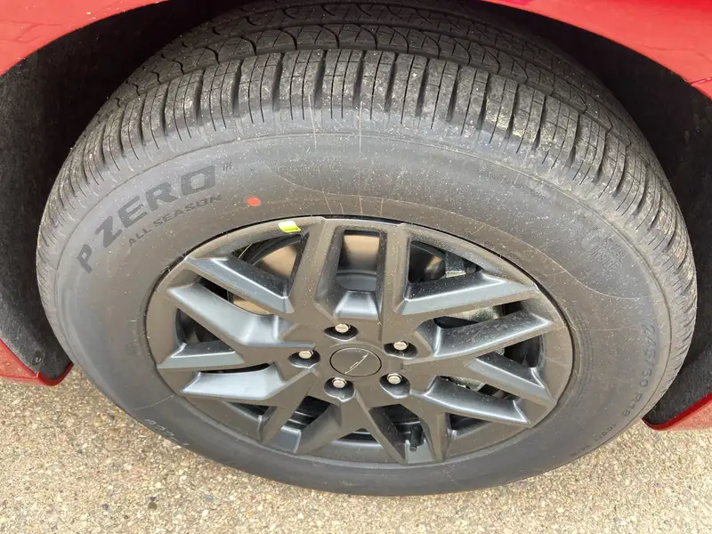 2027 Chrysler Pacifica Select, červená, dovoz Kanada — foto 4 z 12