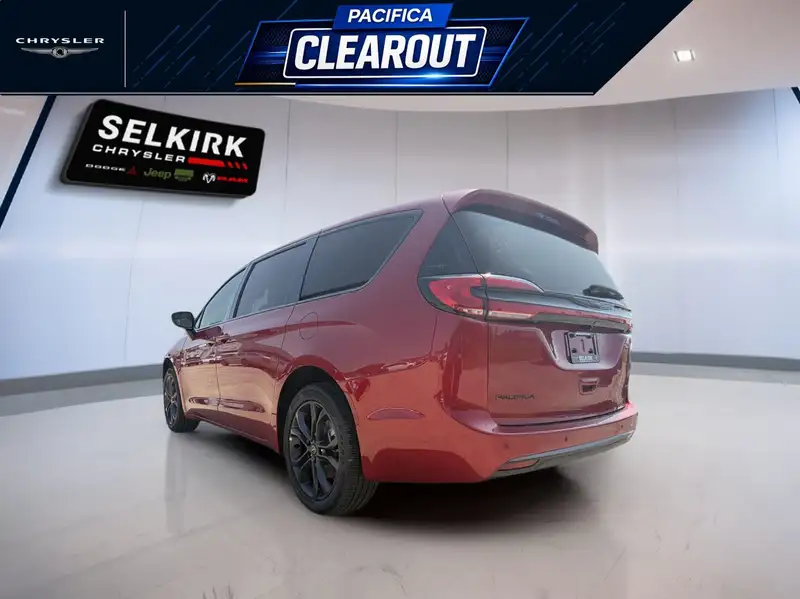2026 Chrysler Pacifica Select, červená, 25 km, dovoz Kanada — foto 4 z 12