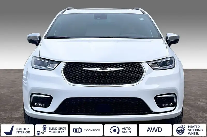 2026 Chrysler Pacifica Pinnacle, bílá, 0 km, dovoz Kanada — foto 2 z 12