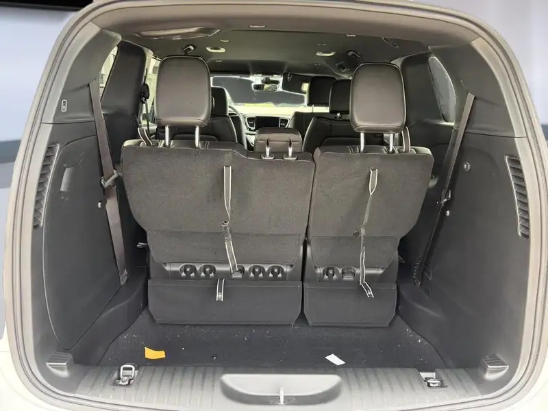 2027 Chrysler Pacifica Select, bílá, 0 km, dovoz Kanada — foto 6 z 12