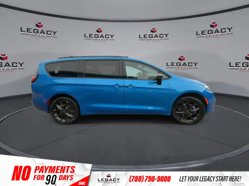 2026 Chrysler Pacifica Select AWD, modrá, dovoz Kanada — foto 2 z 12