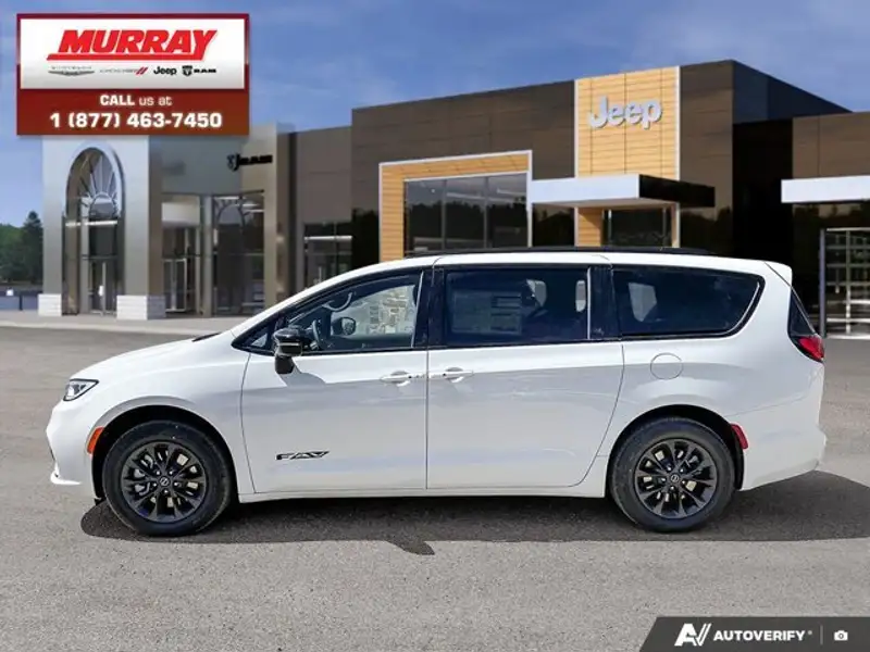 2026 Chrysler Pacifica Select, bílá, 10 km, dovoz Kanada — foto 3 z 12