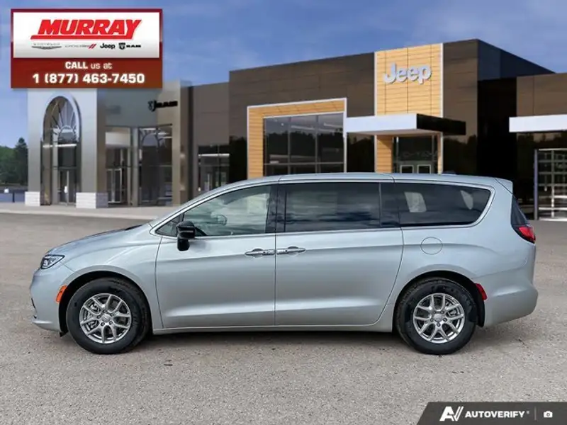 2026 Chrysler Pacifica Select, stříbrná, 10 km, dovoz Kanada — foto 3 z 12