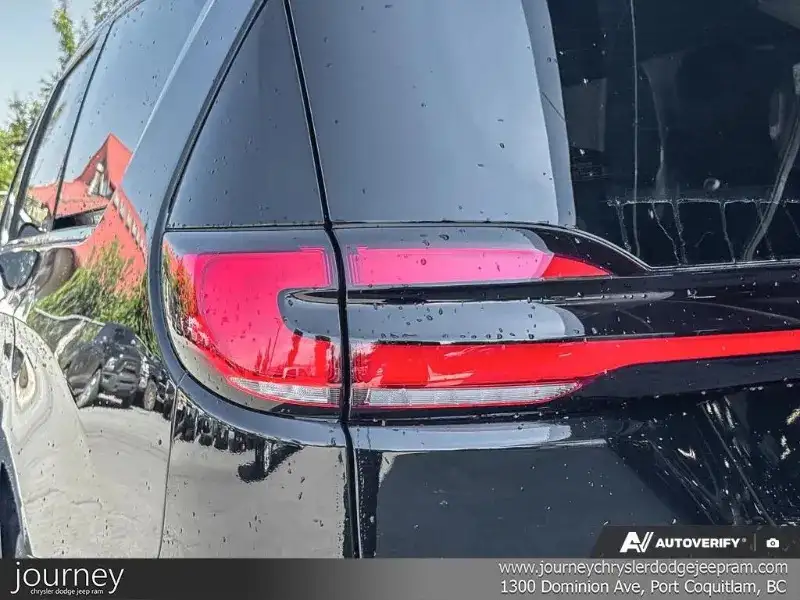 2027 Chrysler Pacifica Select, černá, 18 km, dovoz Kanada — foto 10 z 12