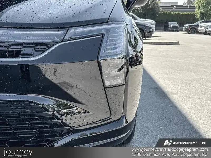 2027 Chrysler Pacifica Select, černá, 18 km, dovoz Kanada — foto 7 z 12