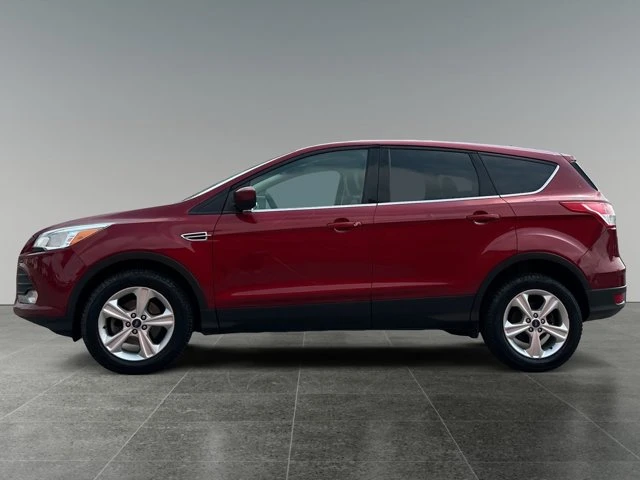 2013 Ford Escape SE, červená, 96 476 km, dovoz Kanada — foto 2 z 17