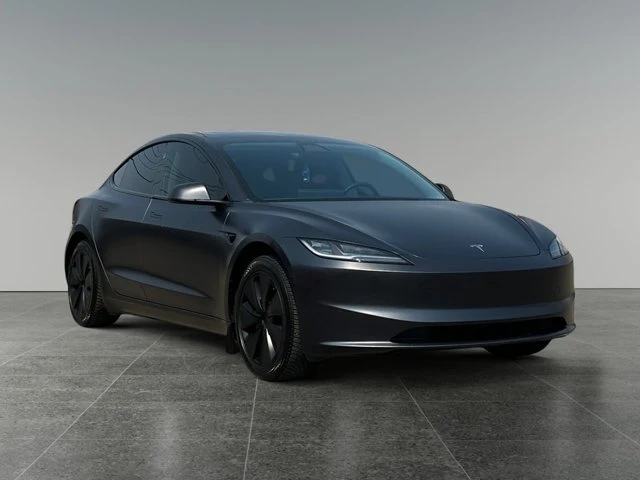 2024 Tesla Model 3, šedá, 62 804 km, dovoz Kanada — foto 9 z 17