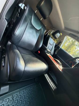 2010 Lexus, dovoz Kanada — foto 11 z 12