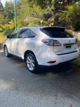 2010 Lexus, dovoz Kanada — foto 5 z 12