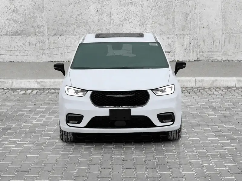 2026 Chrysler Pacifica SELECT, bílá, 0 km, dovoz Kanada — foto 2 z 12