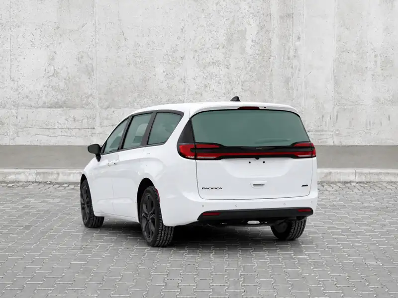 2026 Chrysler Pacifica SELECT, bílá, 0 km, dovoz Kanada — foto 4 z 12